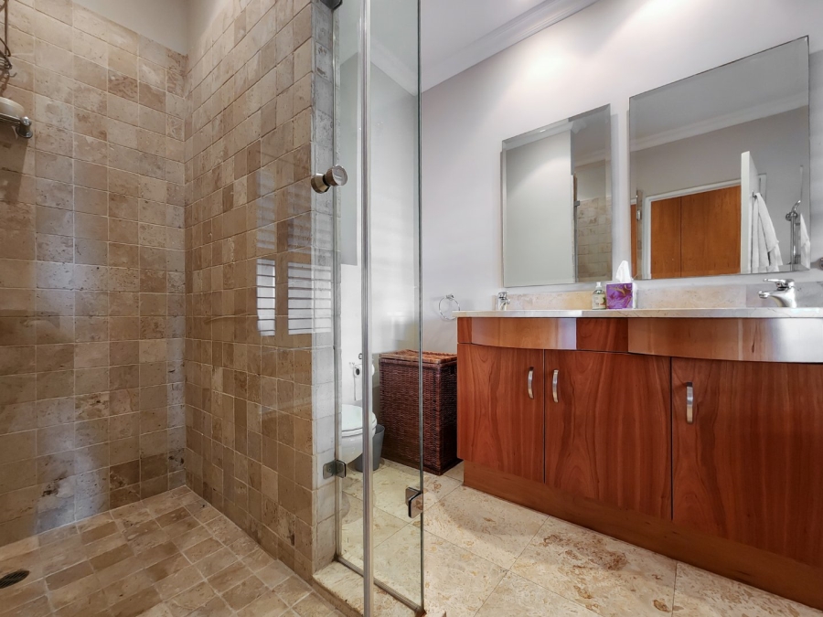 2 Bedroom Property for Sale in Mouille Point Western Cape